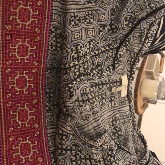 Joie Women's Blue Cherree Tile-print Top - Picture 3 of 3